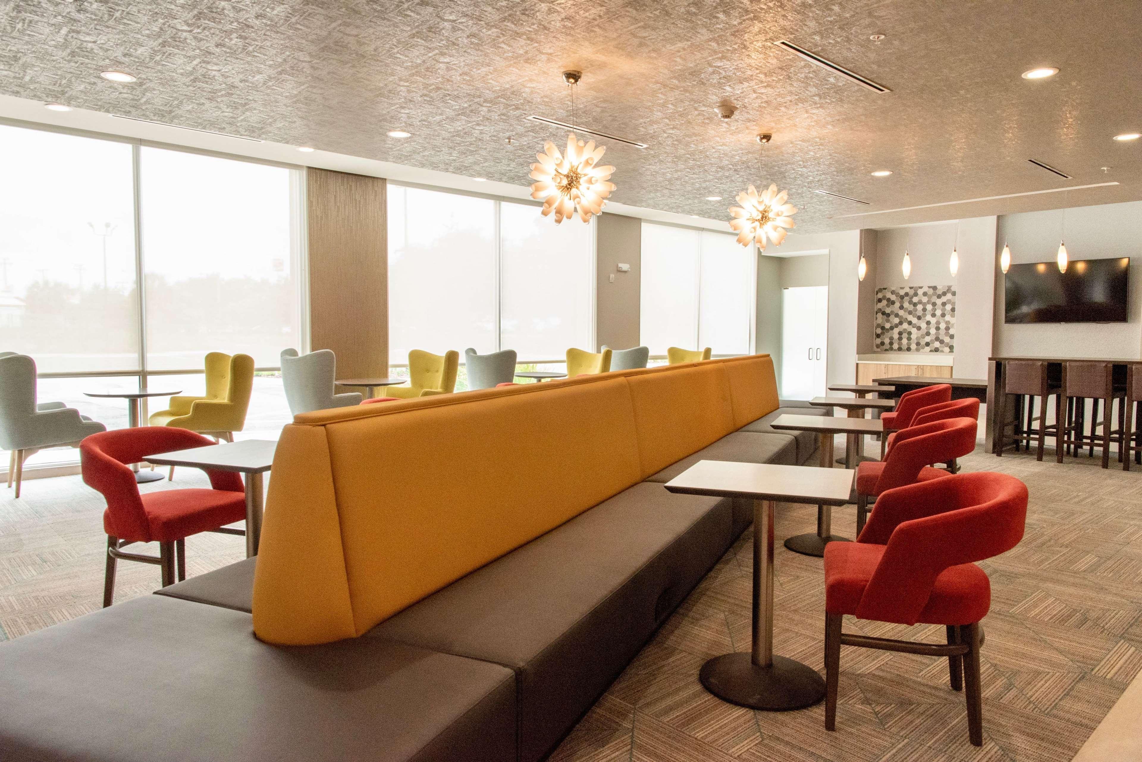 La Quinta Inn & Suites By Wyndham Lake City Exteriér fotografie